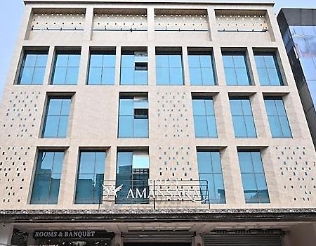 Hotel Amansara Lucknow Bagian luar foto